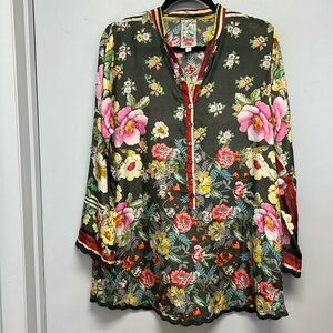 Johnny Was Women’s 100% Silk Lace Trimmed Floral Tunic Blouse Size XS